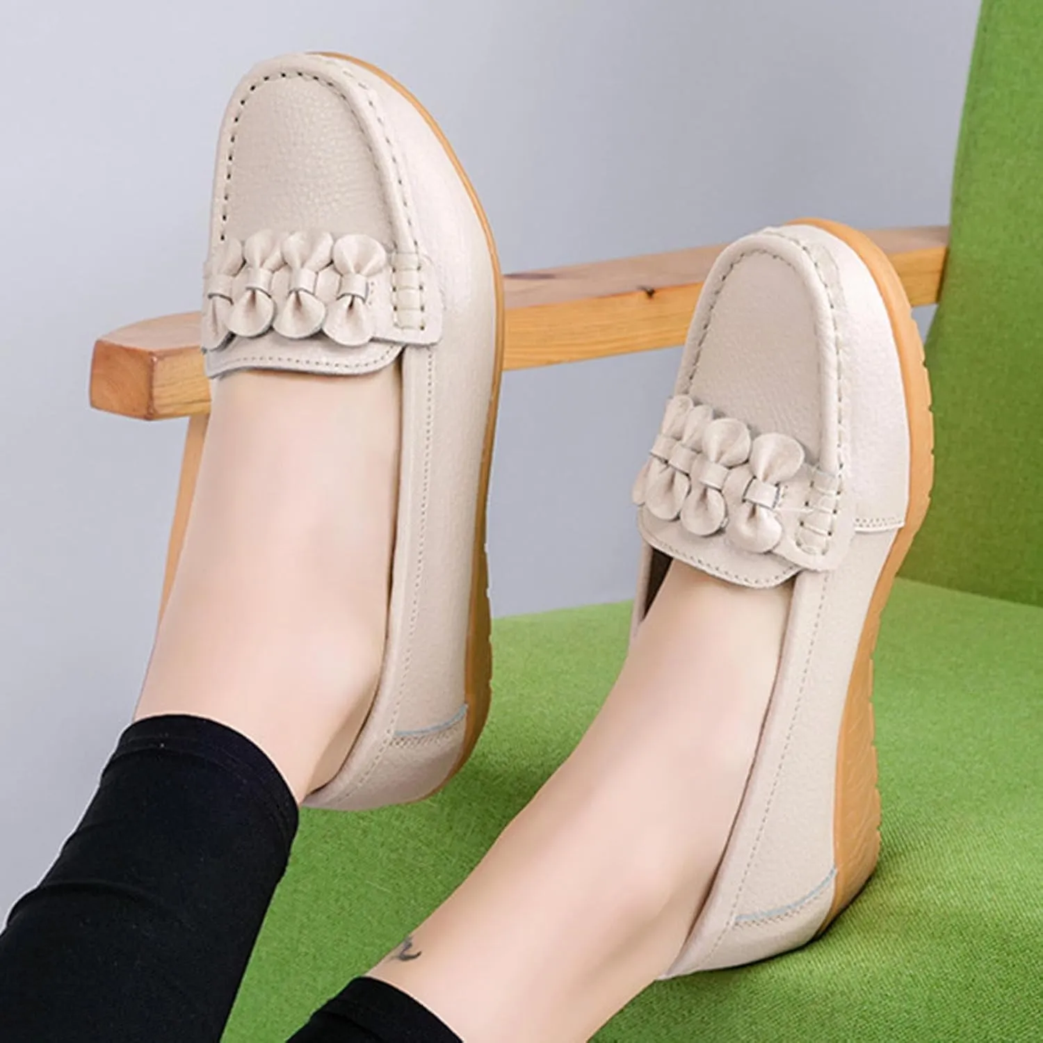 2025 Women's Ruched Embellished Pump Sandals Solid Faux Leather Slip on Loafer Closed Toe Rubber Sole Casual Sandal