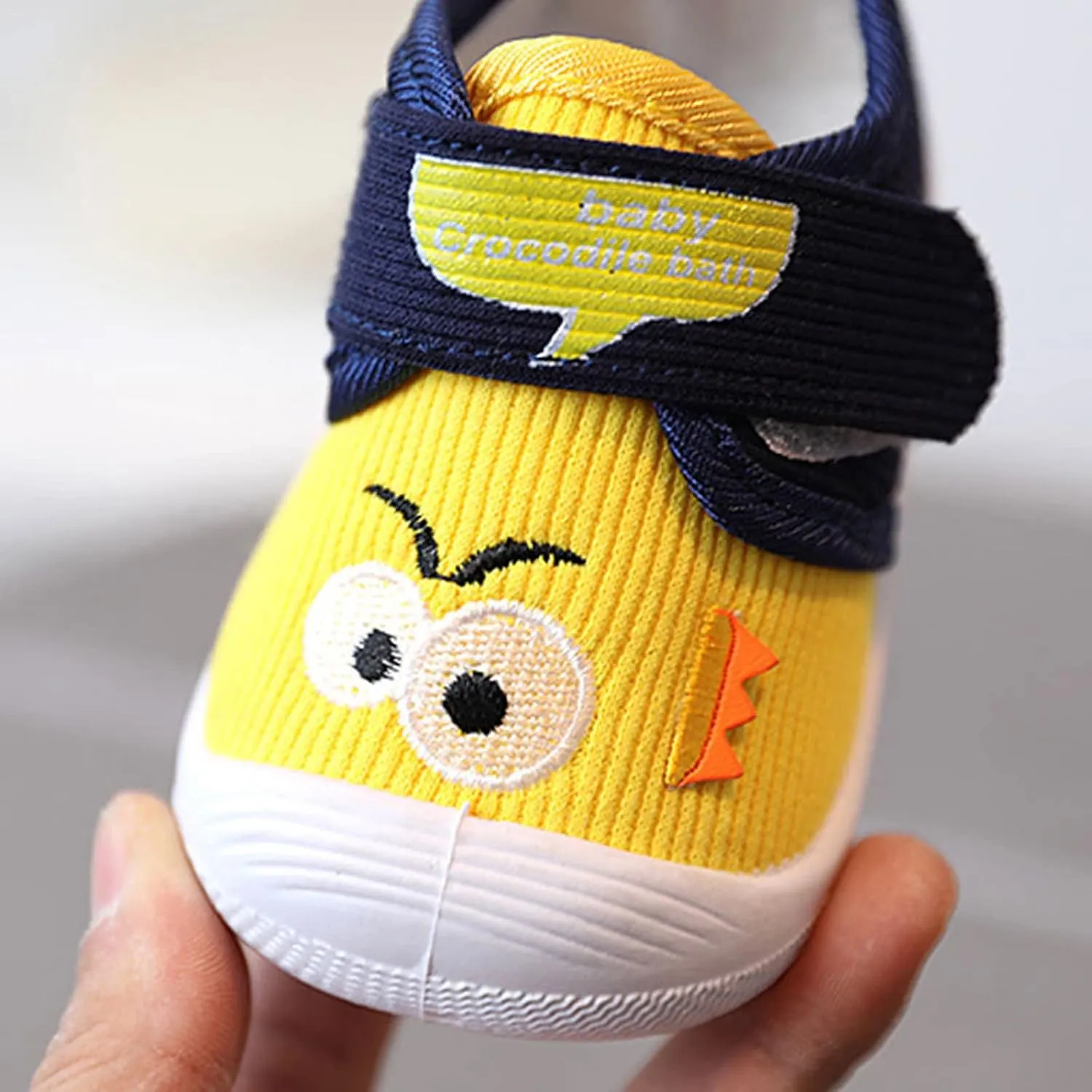 Baby Girls Boys Squeaky Flat Shoes Lightweight Breathable Non-Slip Sneakers Infant First Walking Shoes Outdoor Indoor