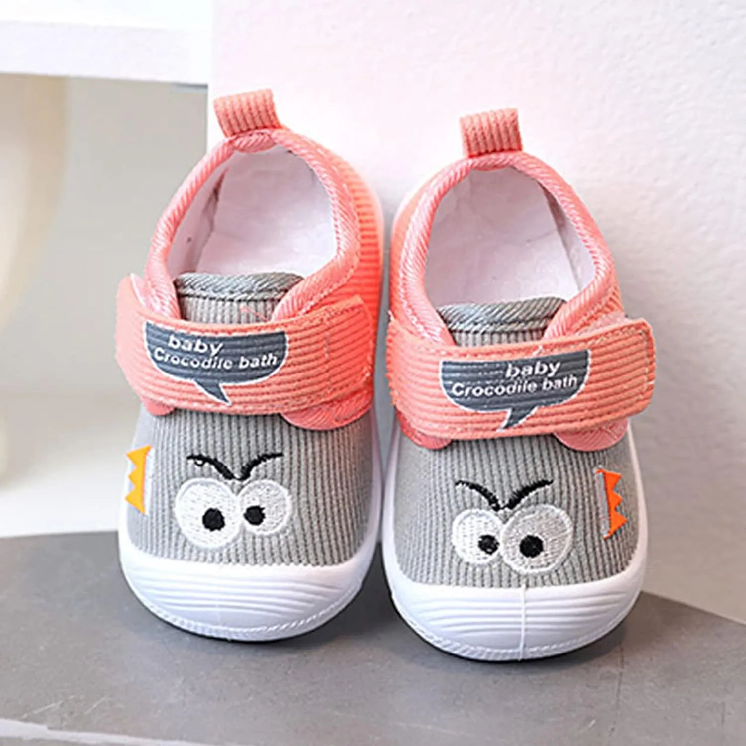 Baby Girls Boys Squeaky Flat Shoes Lightweight Breathable Non-Slip Sneakers Infant First Walking Shoes Outdoor Indoor