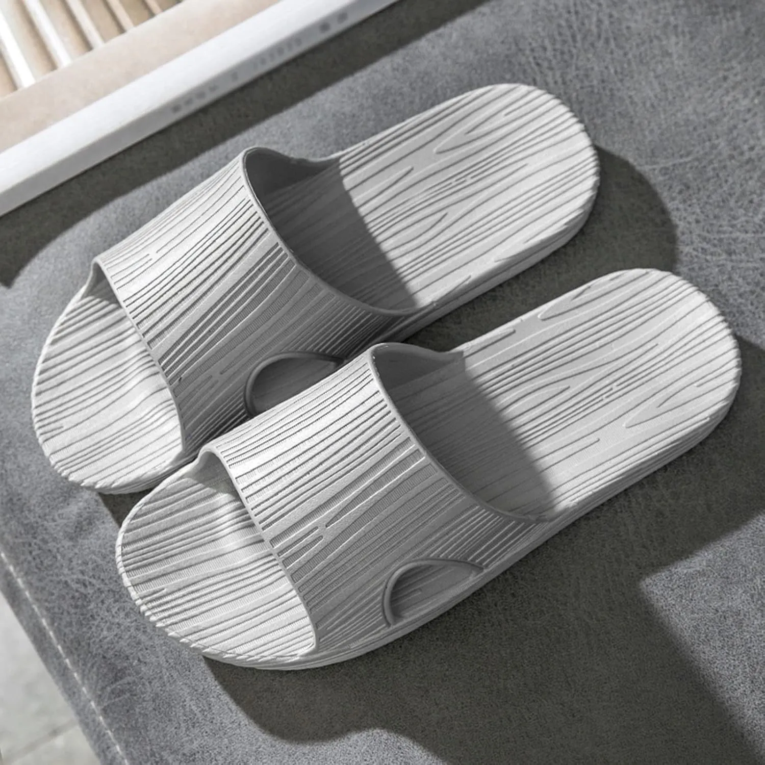 Cloud Slippers for Men Slides for Women Mens Slippers Womens Slides Public Non Slip Comfortable