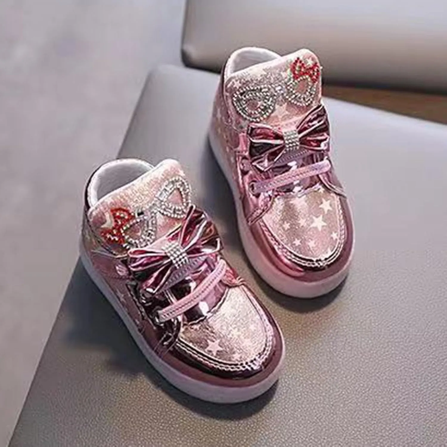 Flashing Sports Shoes for Kids Light-Up Trainers Fashion Glowing Lighted Athletic Shoes Soft High Top Sneakers