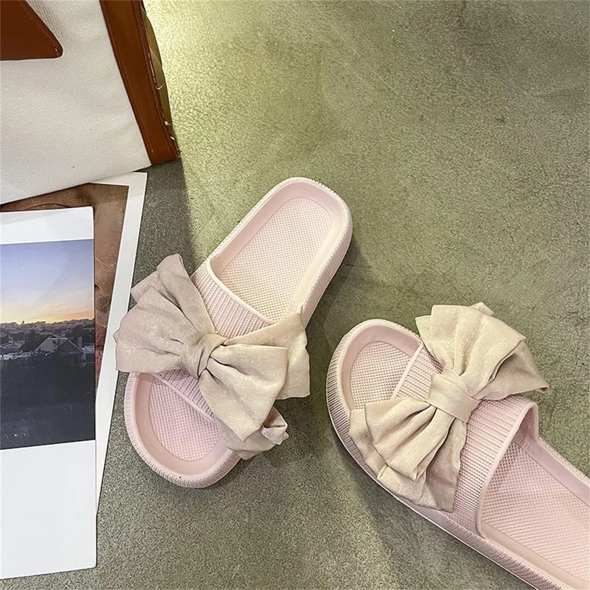 Flower Cloud Sliders for Women Non-Slip Bath Slippers House Quick Drying Slides Pillow Slipper Open Toe Soft Sandals Pink Yellow White Black
