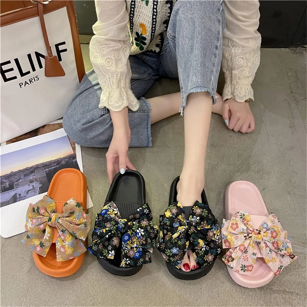Flower Cloud Sliders for Women Non-Slip Bath Slippers House Quick Drying Slides Pillow Slipper Open Toe Soft Sandals Pink Yellow White Black