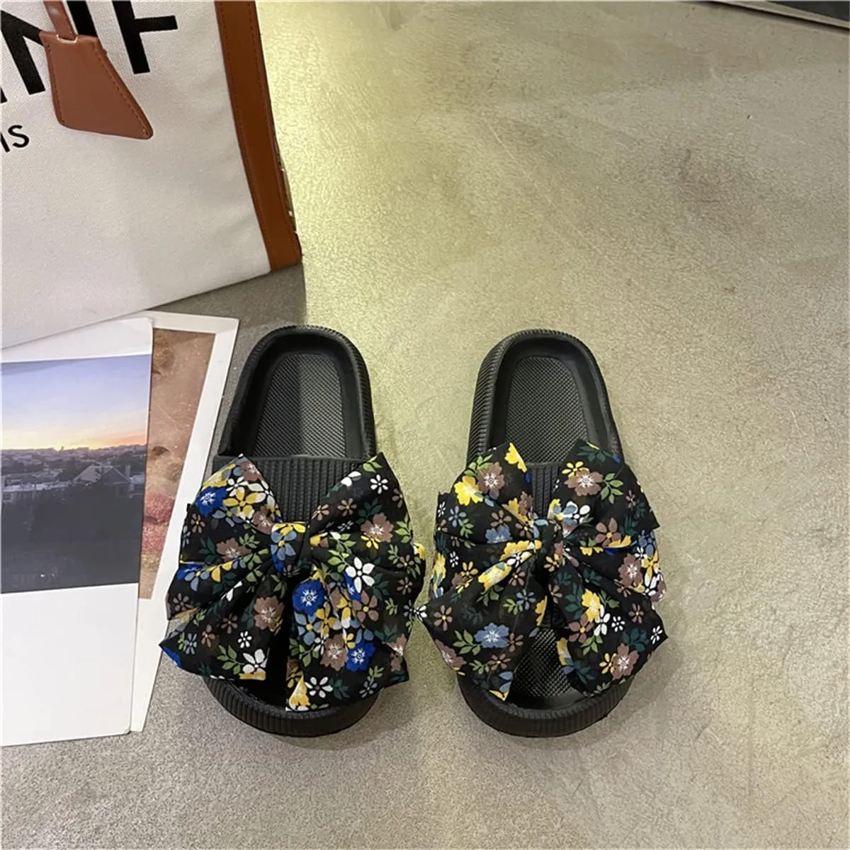 Flower Cloud Sliders for Women Non-Slip Bath Slippers House Quick Drying Slides Pillow Slipper Open Toe Soft Sandals Pink Yellow White Black