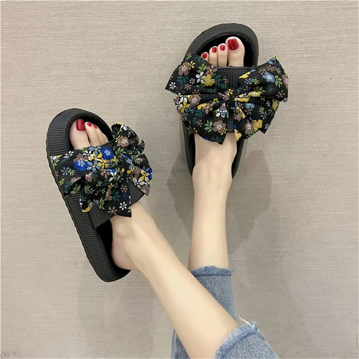 Flower Cloud Sliders for Women Non-Slip Bath Slippers House Quick Drying Slides Pillow Slipper Open Toe Soft Sandals Pink Yellow White Black