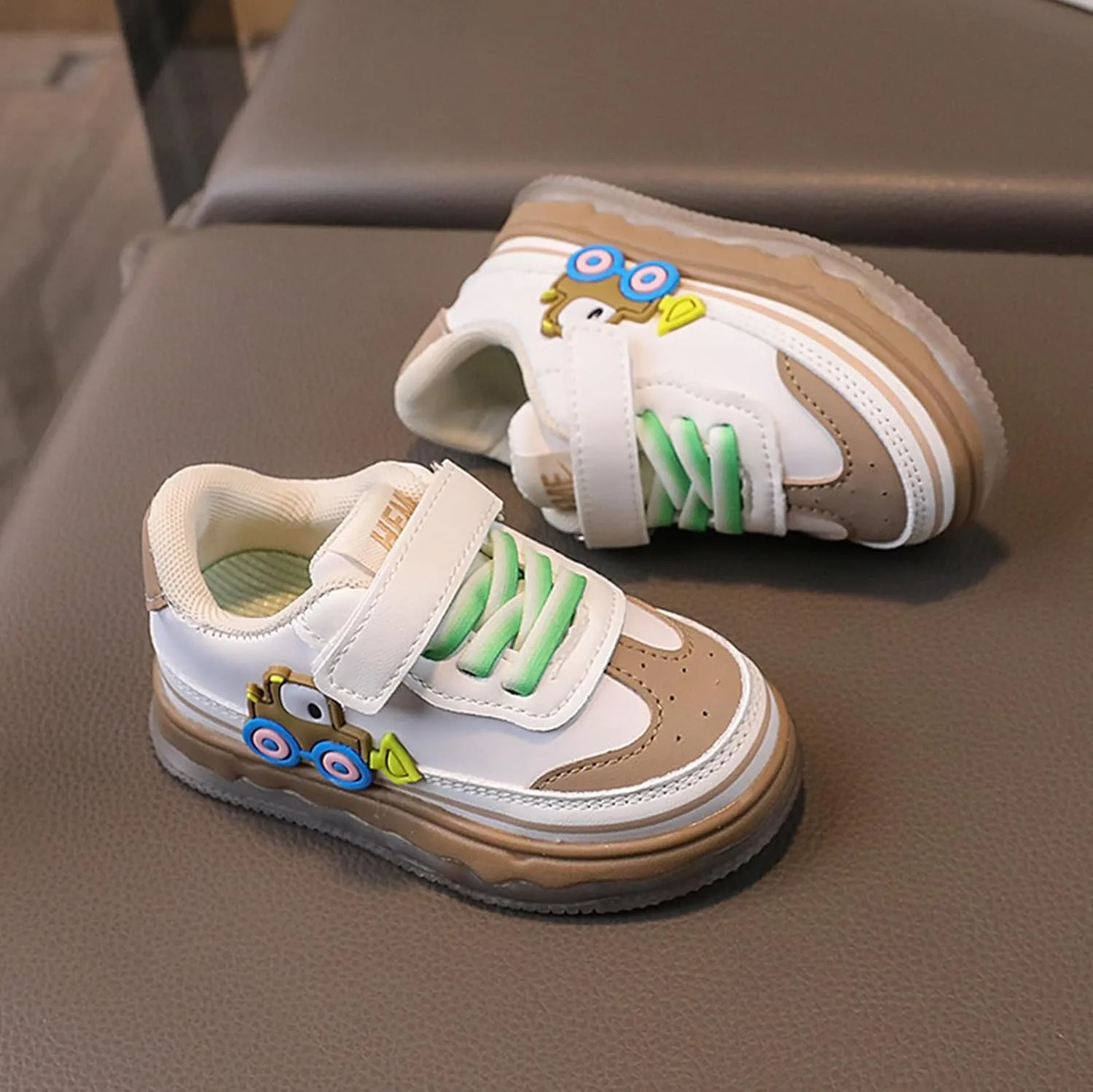 Kids Light Up Flashing Sneaker Athletic Running Shoes Lace-Up Luminous Trainer for Little Girls Boys Casual Shoes