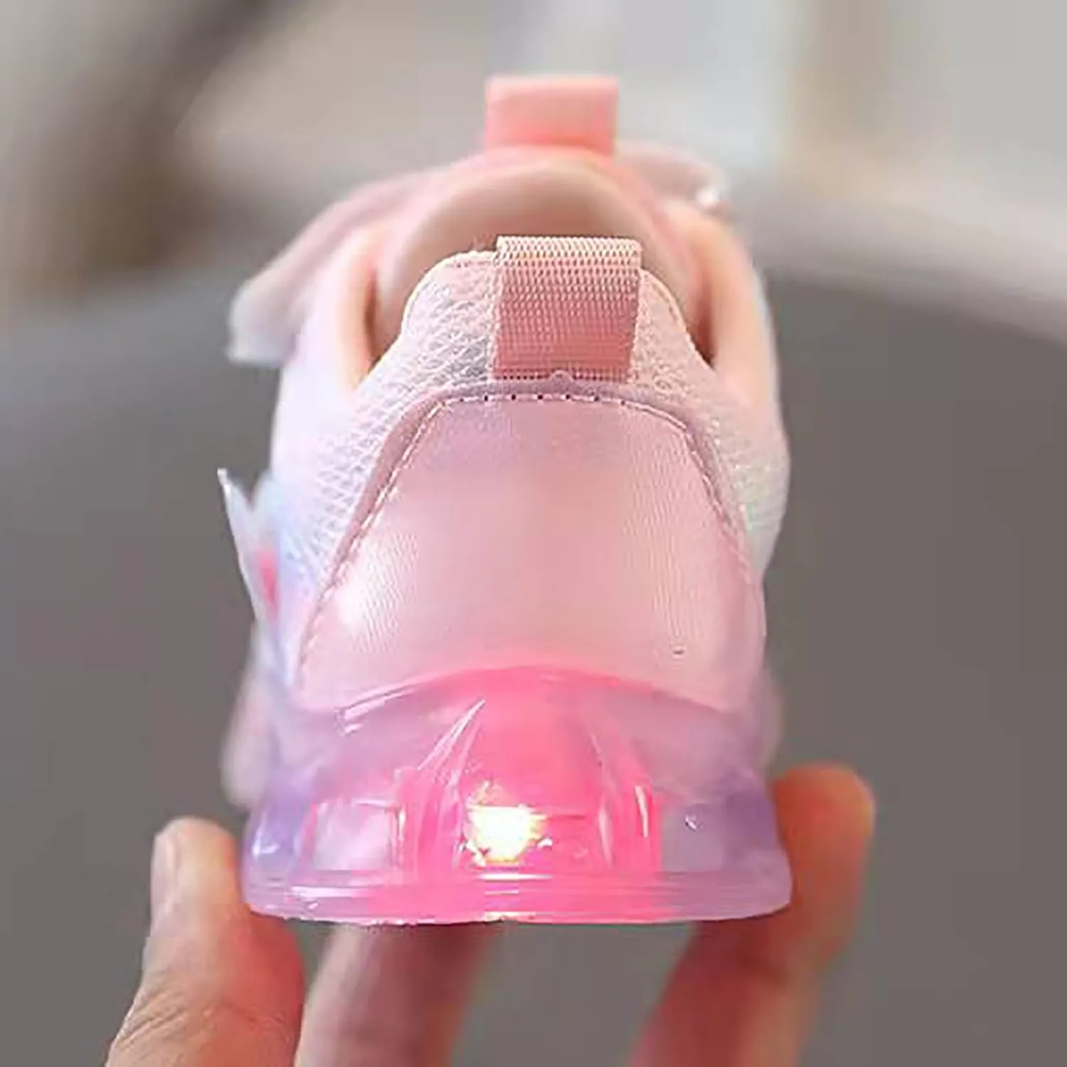 Light Up Shoes for Girls, Toddler Cute Fashion Flashing Running Athletic Sneakers Lightweight Glowing Tennis Trainer