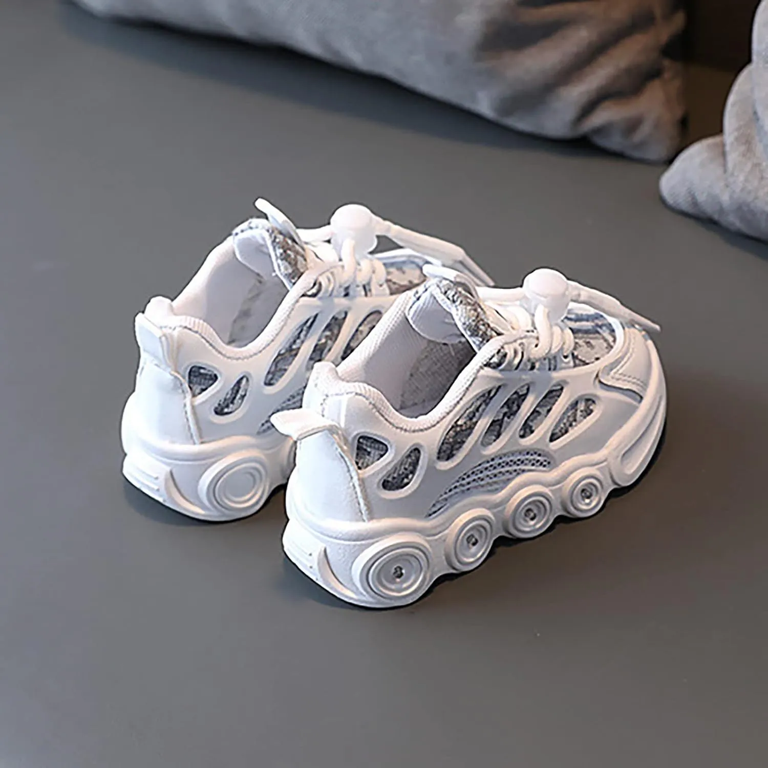 Light Up Shoes for Kids Fashion Adjustable Strap Lace-Up Athletic Sport Walking Sneakers for Girls Sneaker High Tops