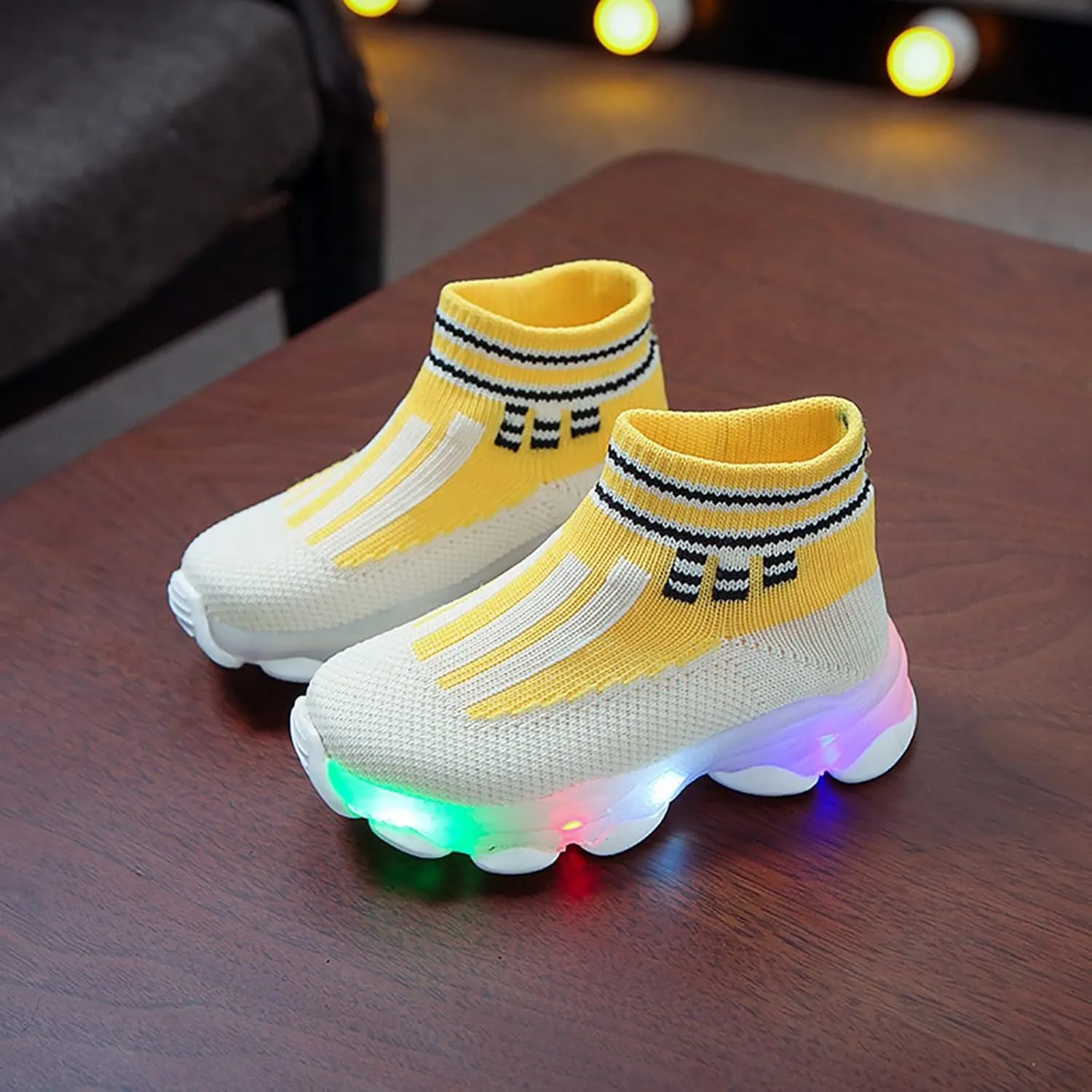 Light Up Shoes Toddler Mesh Lightweight Flashing Breathable Soft Sole Walking Sock Sneakers for Baby Sandals Women