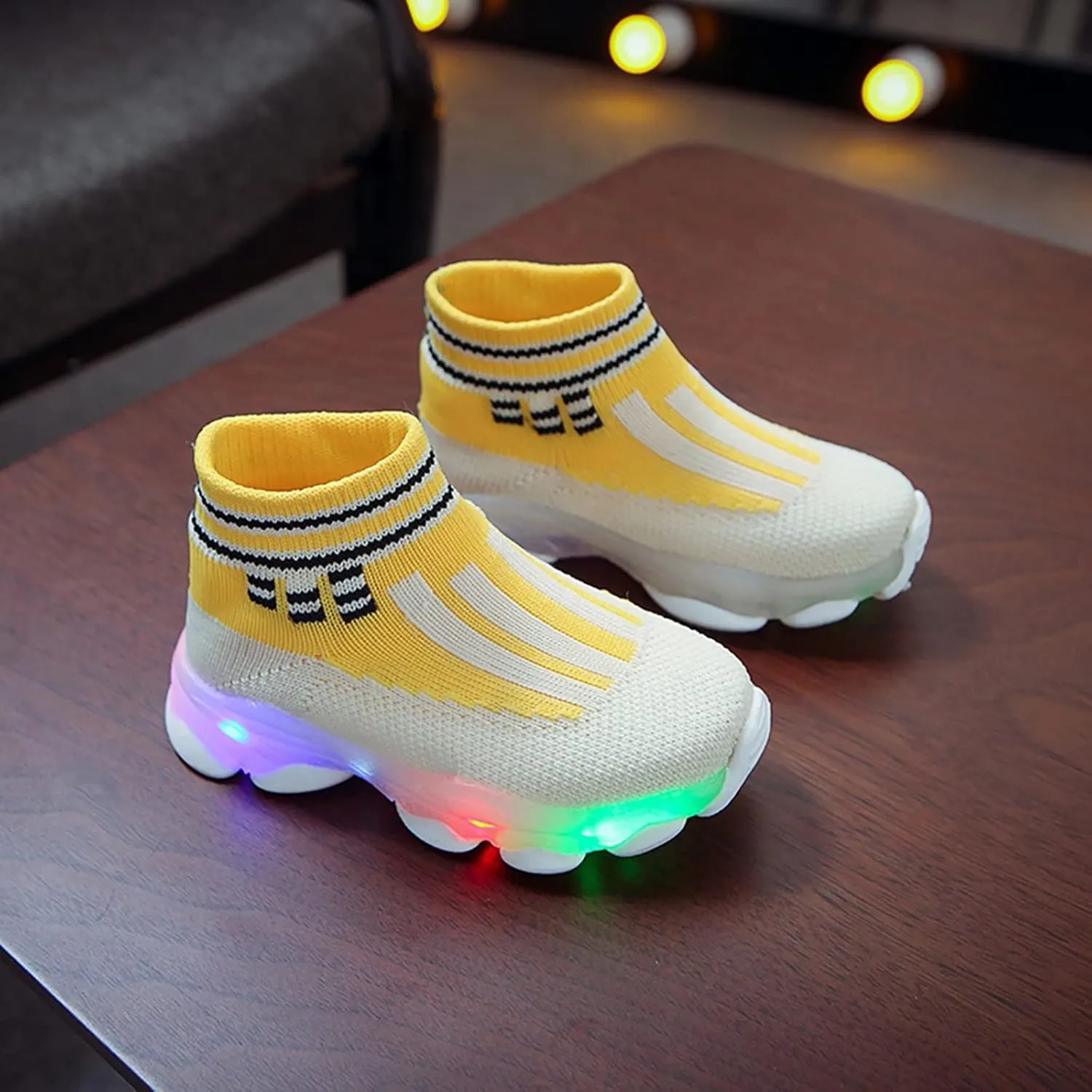 Light Up Shoes Toddler Mesh Lightweight Flashing Breathable Soft Sole Walking Sock Sneakers for Baby Sandals Women
