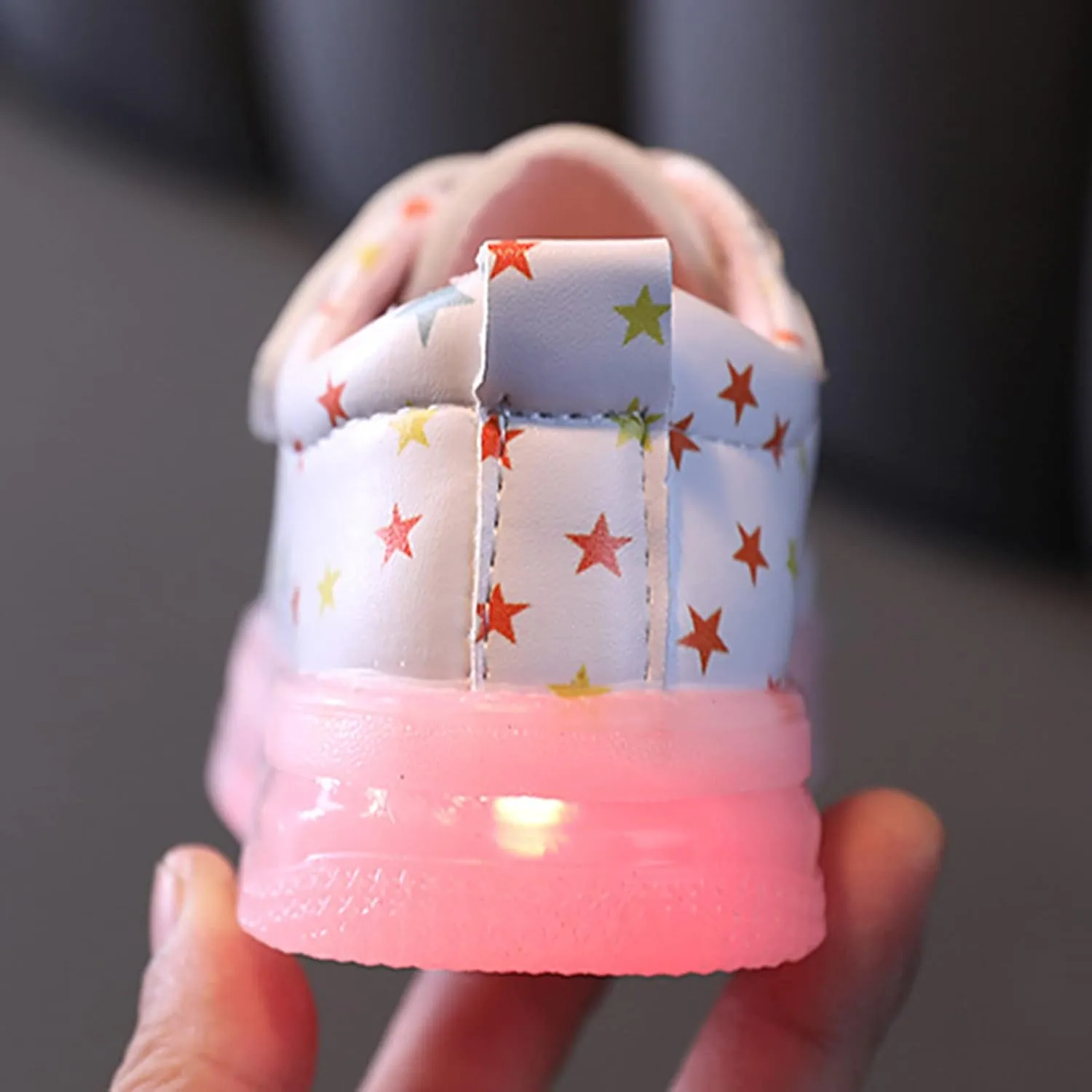 Light Up Toddler Girls Shoes, Kids Lightweight Breathable Anti-Slip Flashing Sport Sneakers with Star Pattern Warm Baby Shoes