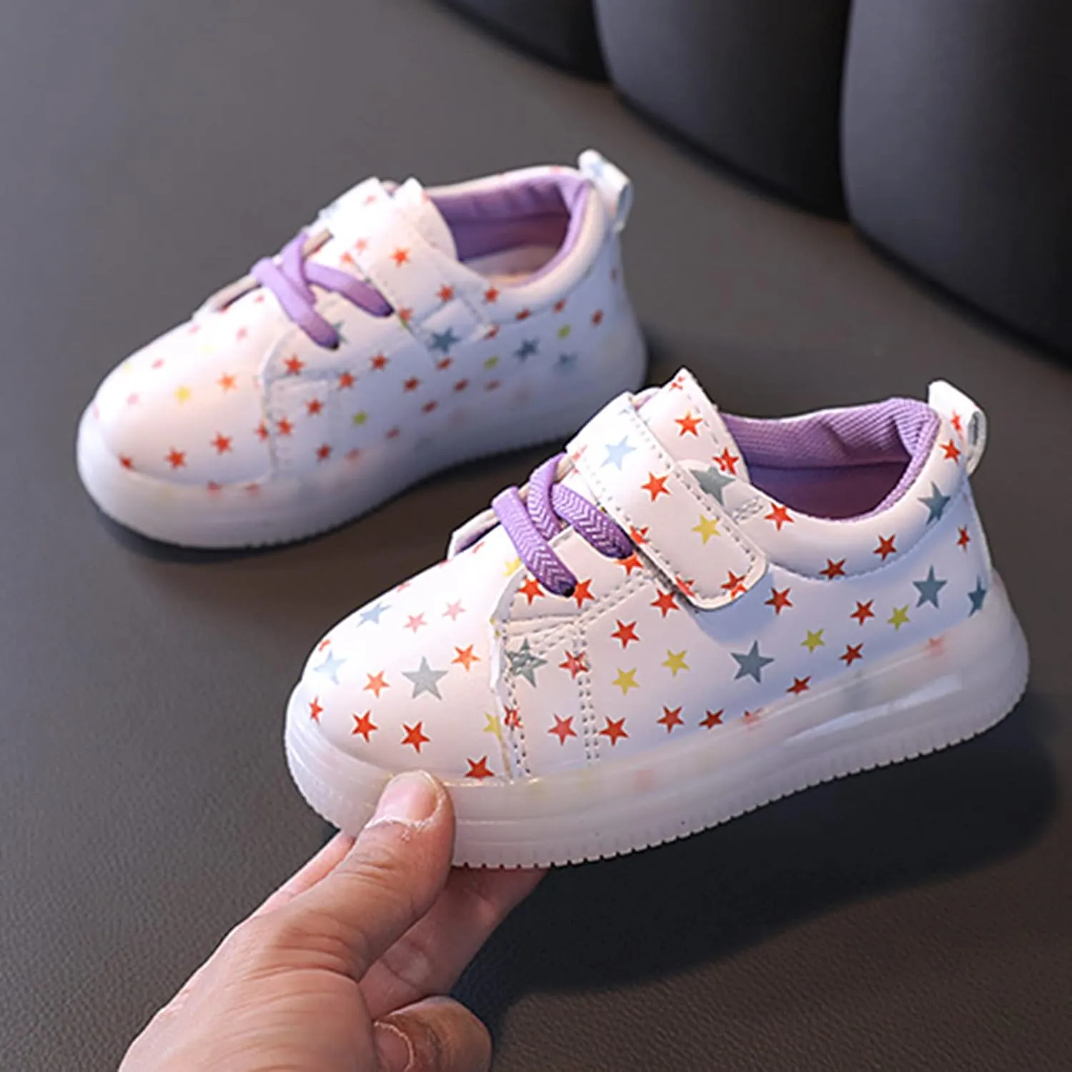 Light Up Toddler Girls Shoes, Kids Lightweight Breathable Anti-Slip Flashing Sport Sneakers with Star Pattern Warm Baby Shoes
