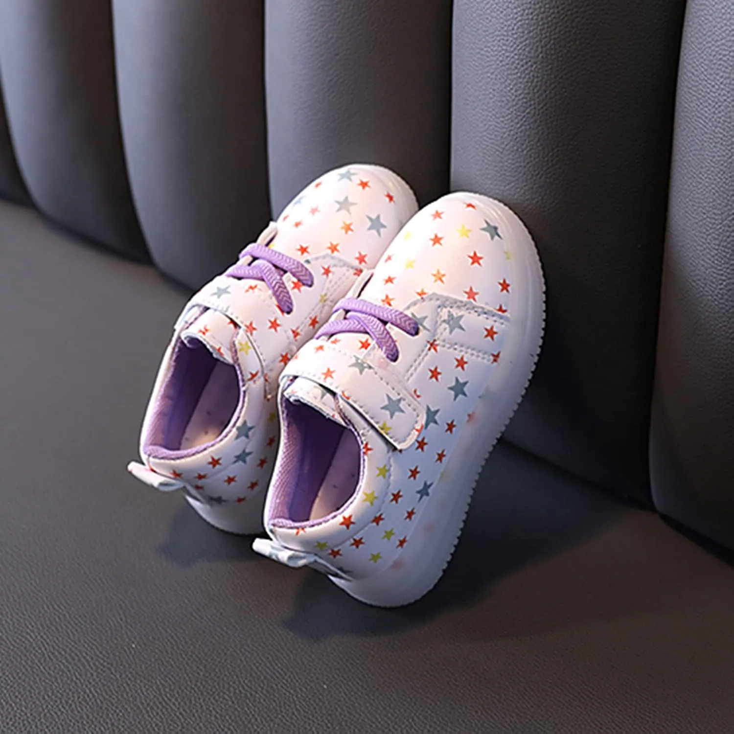 Light Up Toddler Girls Shoes, Kids Lightweight Breathable Anti-Slip Flashing Sport Sneakers with Star Pattern Warm Baby Shoes