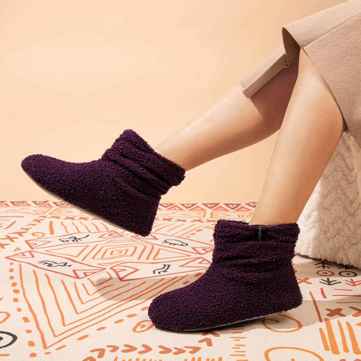LongBay Womens Warm Curly Fur Bootie Slippers Comfy Plush Fleece Boots Memory Foam House Shoes