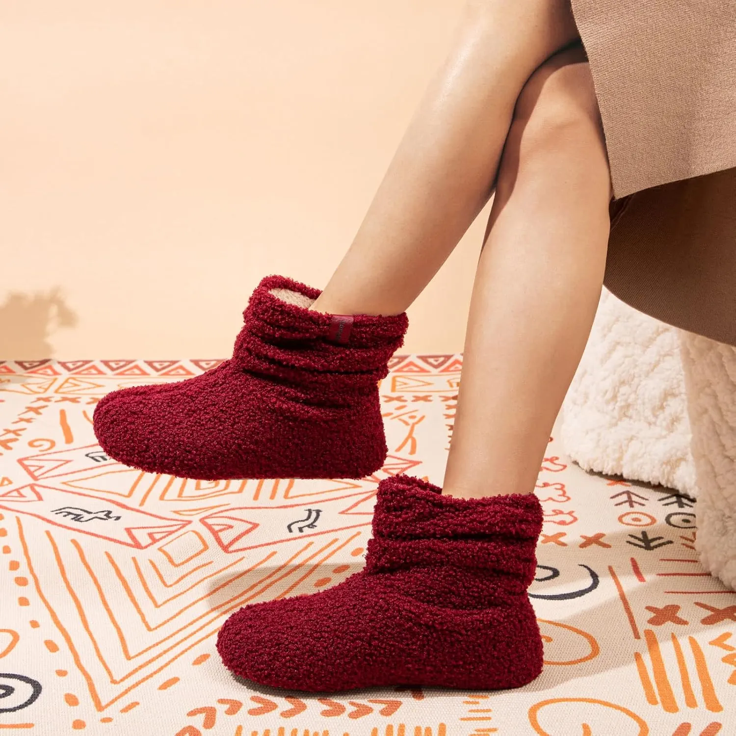 LongBay Womens Warm Curly Fur Bootie Slippers Comfy Plush Fleece Boots Memory Foam House Shoes