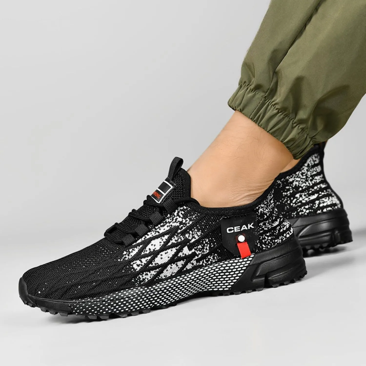Men's High - end Ultra - Light Running Shoes for Sports Tests, Available in Large Sizes (6.5-10.5), Breathable Mesh Design