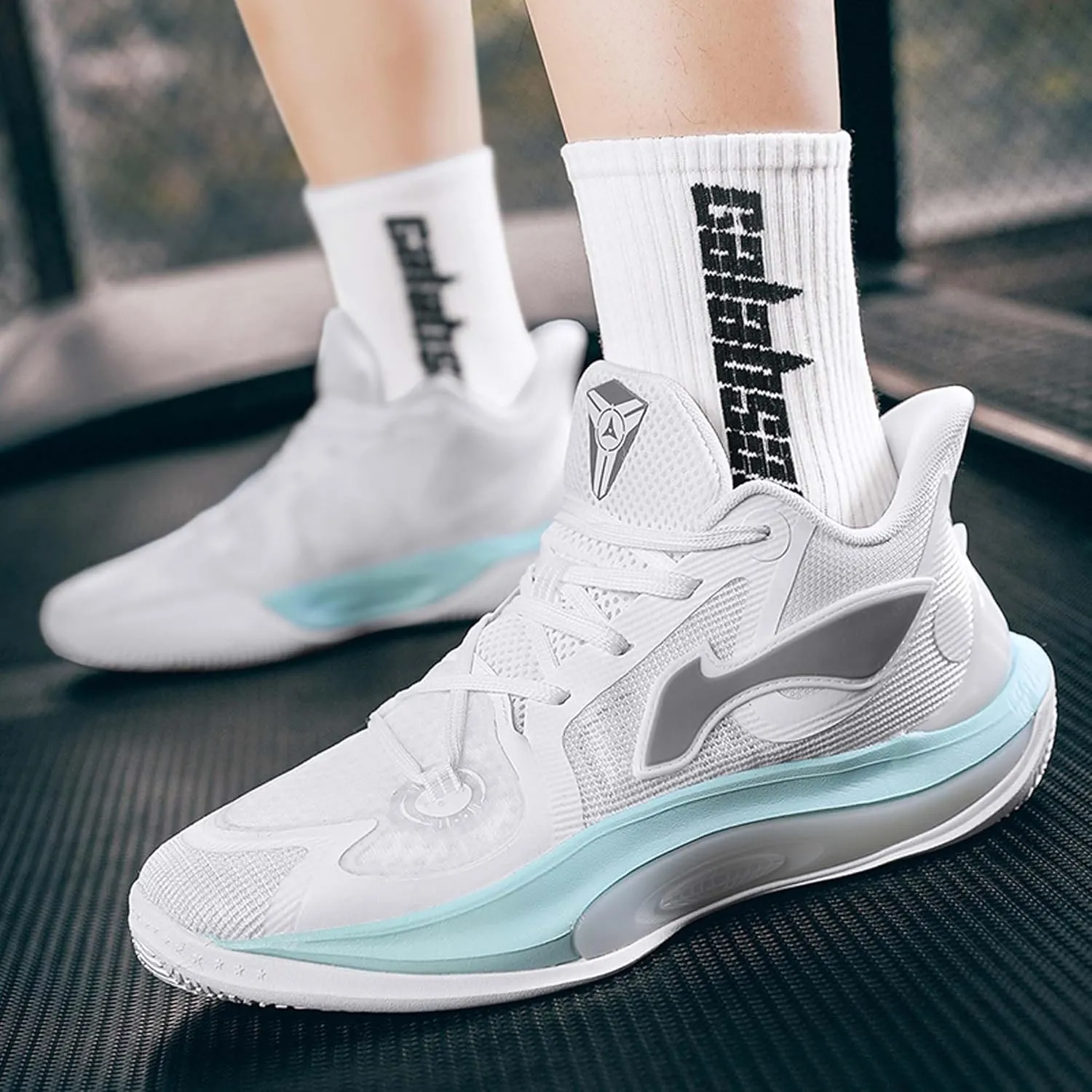 Unisex Fashion Basketball Shoes Teenage Non-Slip Running Training Sneakers Men's Casual Sneakers Women's Tennis Casual Sneakers