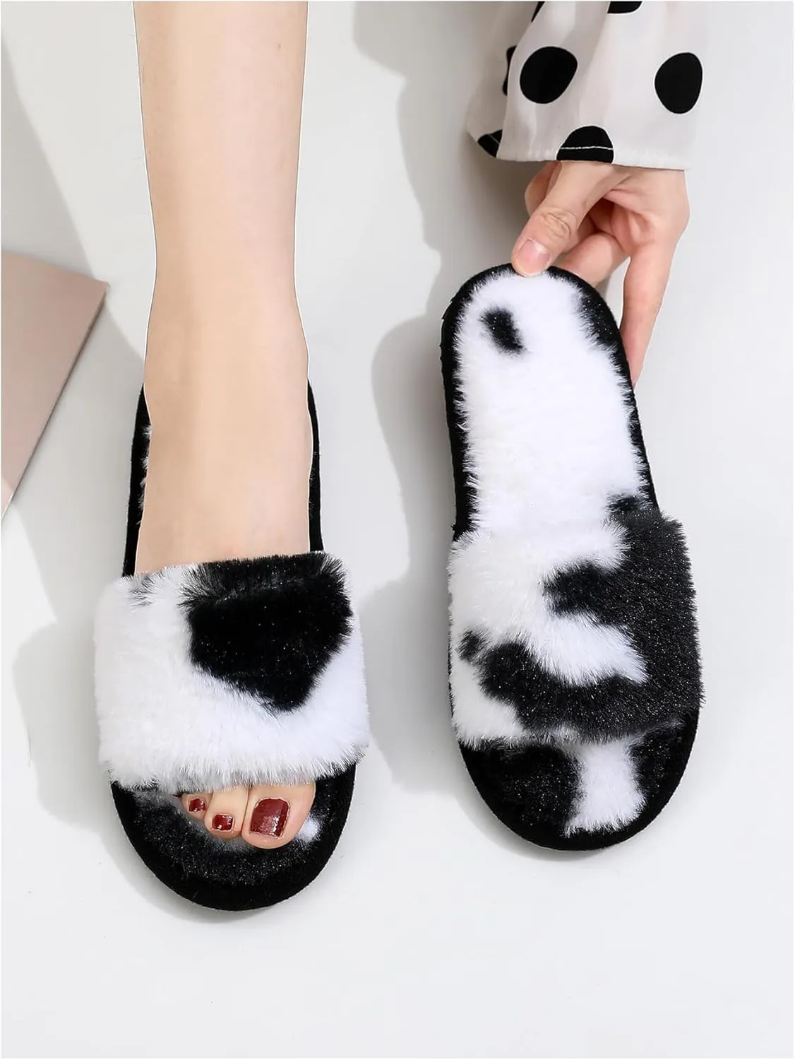 Verdusa Women's Cow Print Fuzzy House Bedroom Slippers Slip On Furry Slippers Shoes