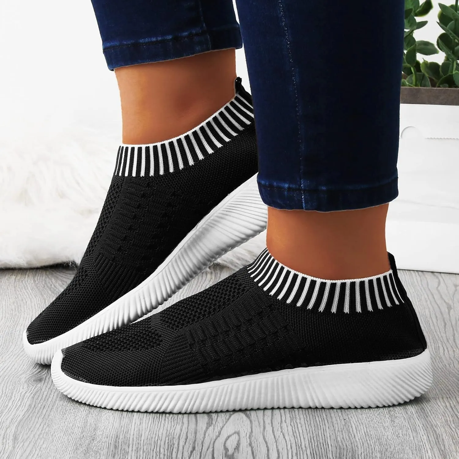 Women Canvas Slip On Sneakers Casual Walking Shoes Lightweight Flat Comfortable Elastic Non Slip Loafers