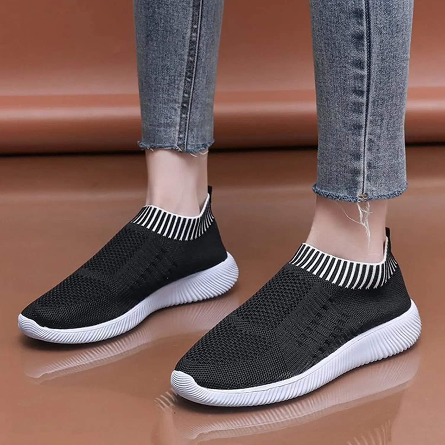 Women Canvas Slip On Sneakers Casual Walking Shoes Lightweight Flat Comfortable Elastic Non Slip Loafers