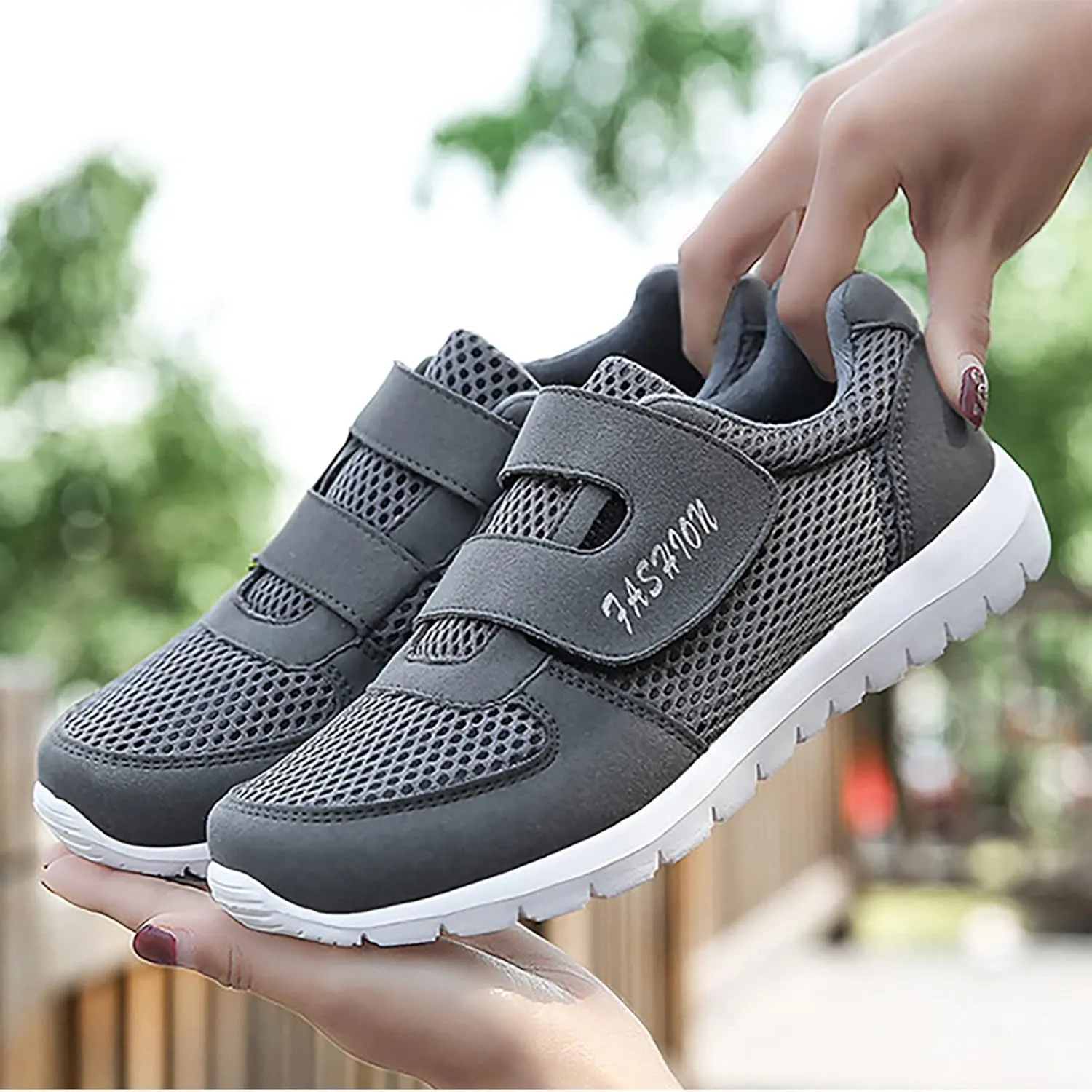 Women Casual Slip On Sneakers Breathable Walking Shoes Lightweight Canvas Comfortable Flats Non Slip Loafers