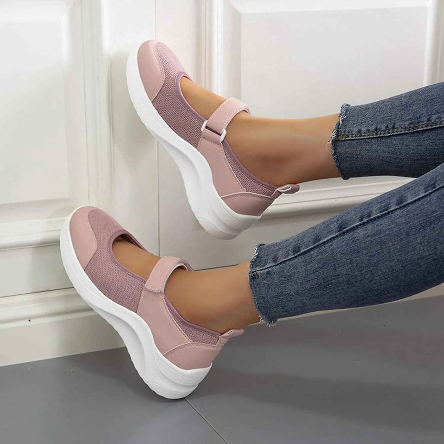 Women Slip On Casual Sneakers Comfortable Walking Shoes Lightweight Canvas Flats Non Slip Breathable Loafers