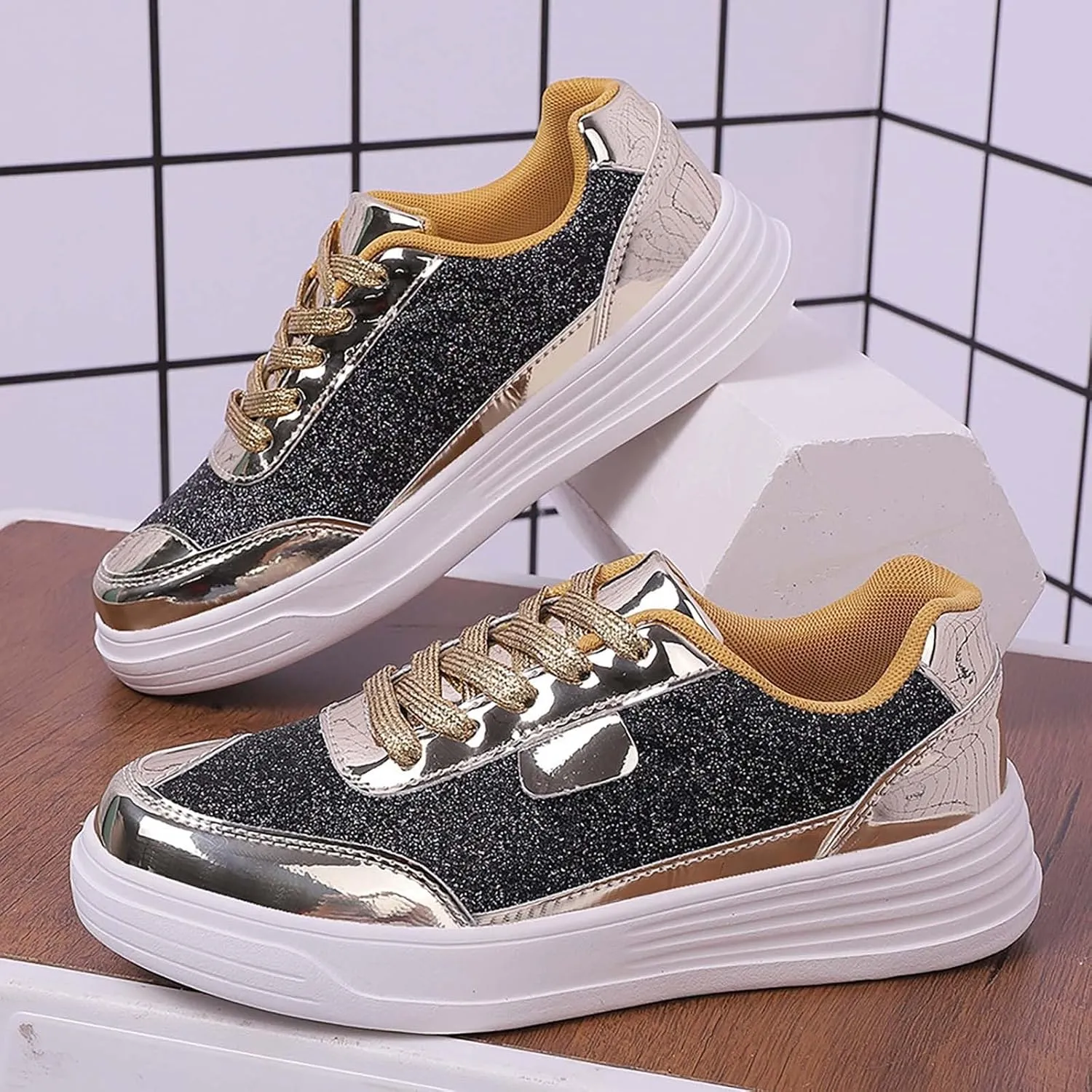 Women Slip On Walking Shoes Comfortable Sneakers Casual Lightweight Canvas Flats Non Slip Breathable Loafers