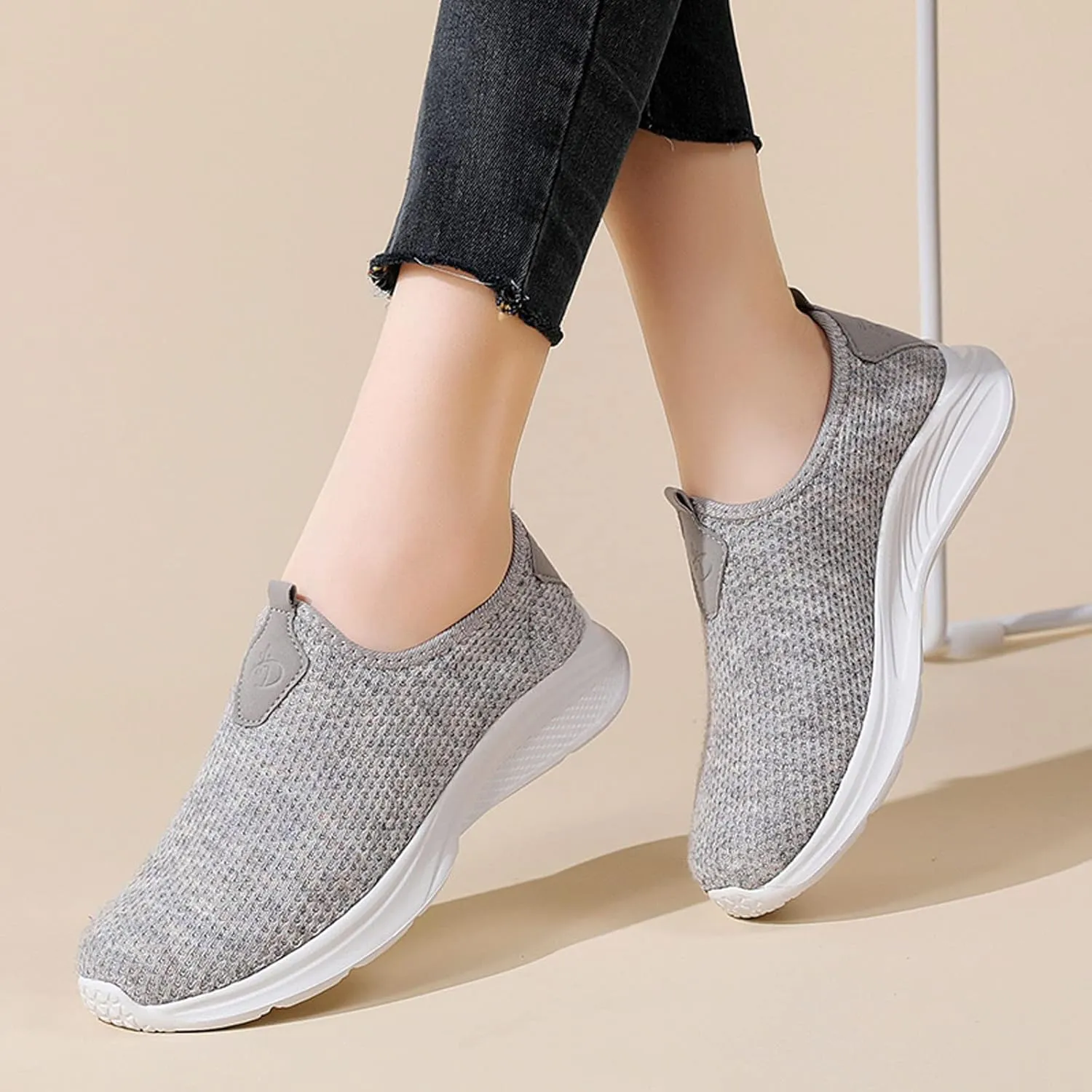 Womens Non Slip Slip On Shoes Casual Walking Sneakers Lightweight Canvas Comfortable Flat Fashion Loafers