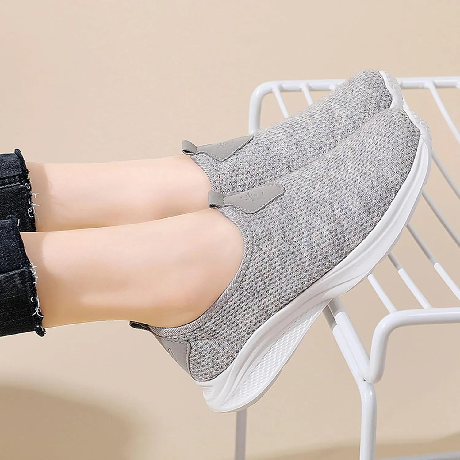 Womens Non Slip Slip On Shoes Casual Walking Sneakers Lightweight Canvas Comfortable Flat Fashion Loafers