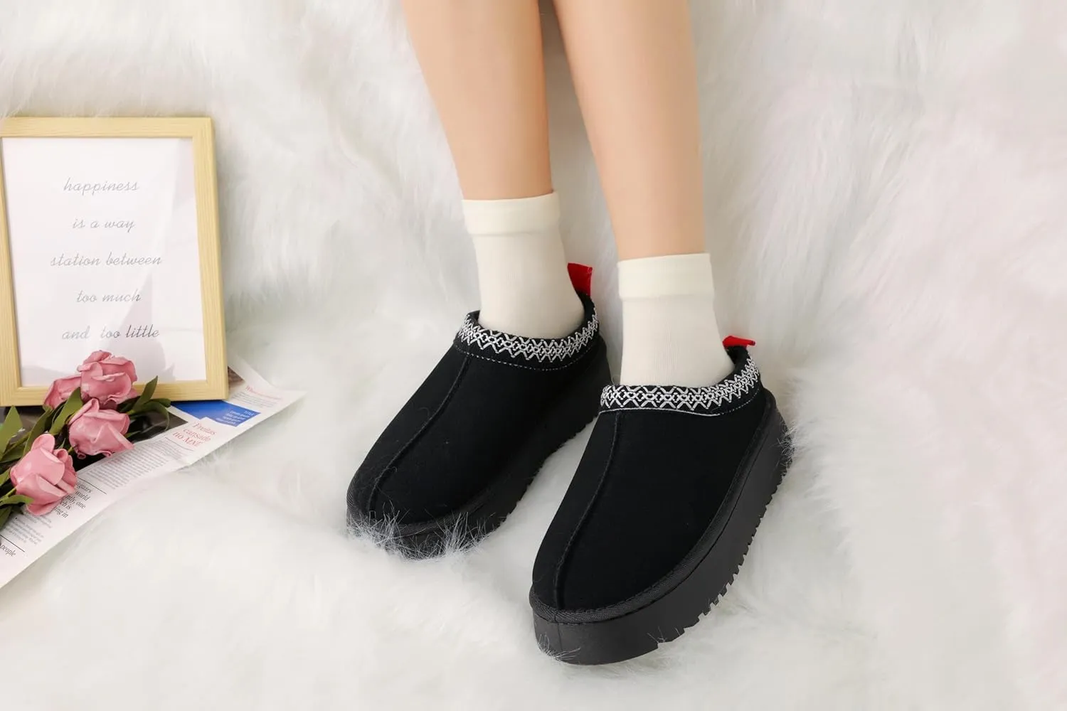 Women's Platform Slippers Winter Mini Boots Anti-Slip Suede Slip on Women Sneakers Fur Lined House Slippers for Indoor Outdoor